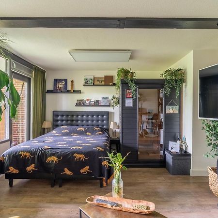 Jungle Stay In A Hidden Paradise Zwijndrecht Bagian luar foto