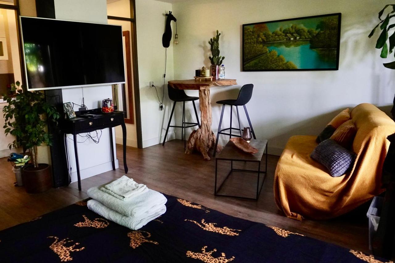 Jungle Stay In A Hidden Paradise Zwijndrecht Bagian luar foto